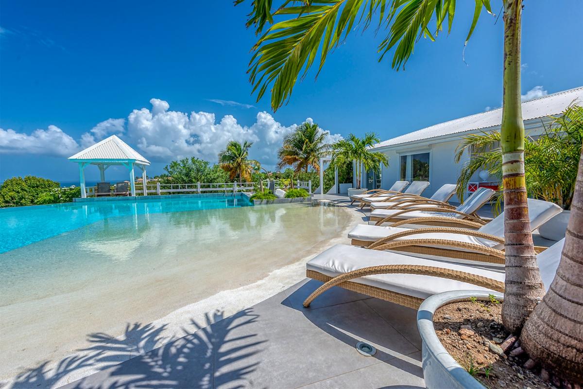 Luxury Villa Rental St Martin - Large swimming pool